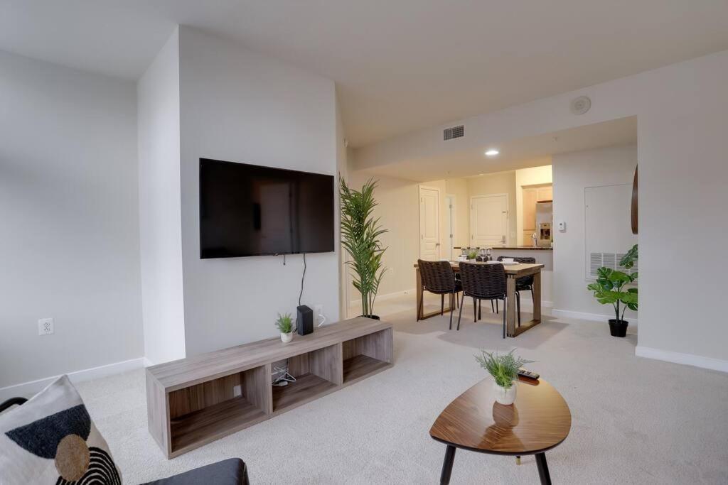 Bright And Cozy Apartment Near Pentagon City Arlington Exterior photo